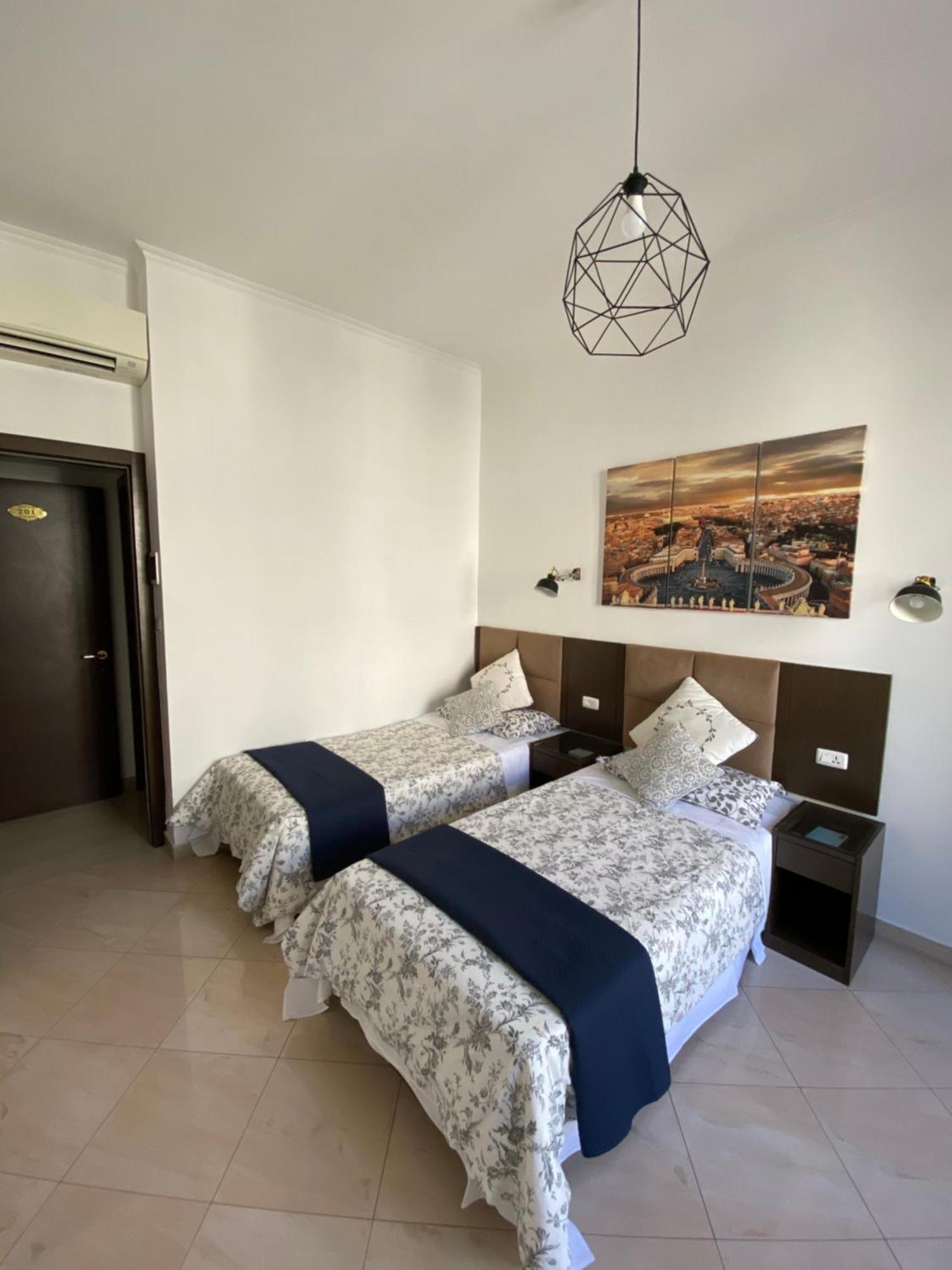 Roomz Romestay Exteriör bild